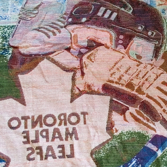 TORONTO MAPLE LEAFS RUG+HATS + GLOVES - Picture 9 of 10